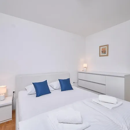 Andrea By Litto * Split