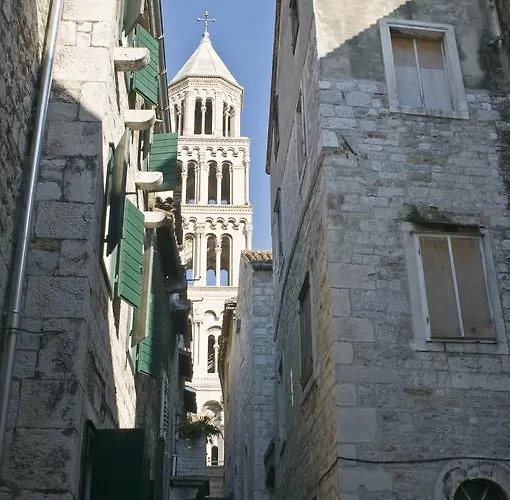 Andrea By Litto * Split